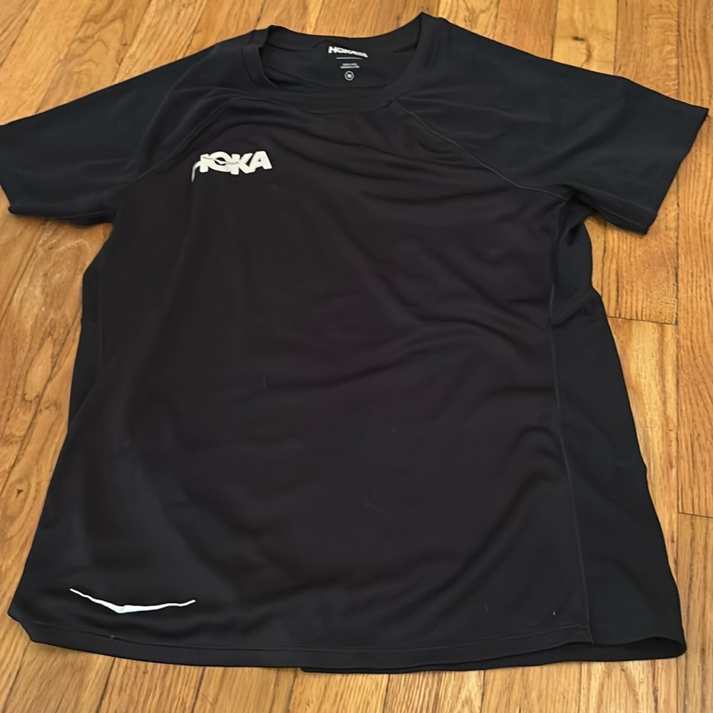 Hoka running t shirt - size medium